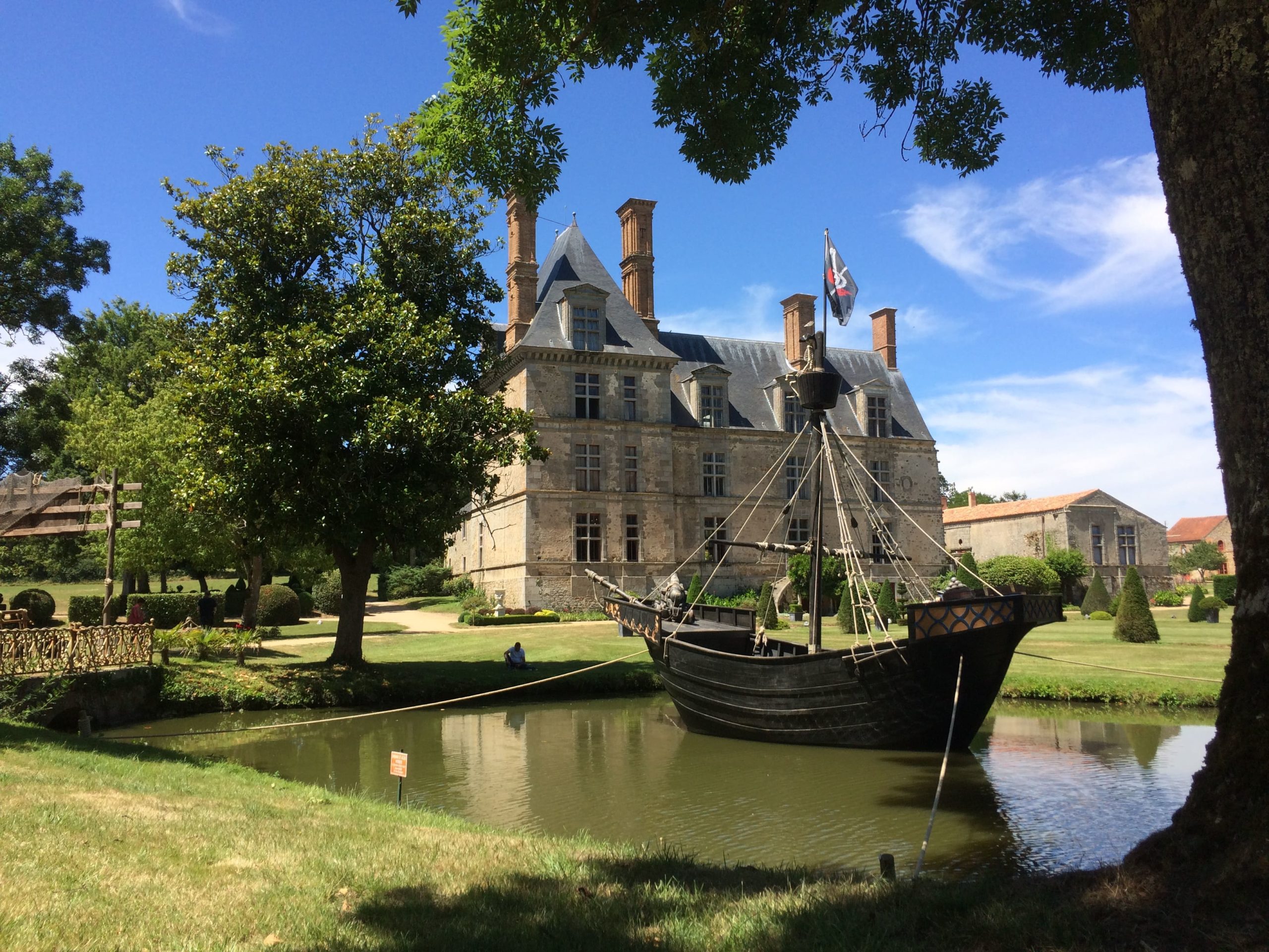 vendee travel guide