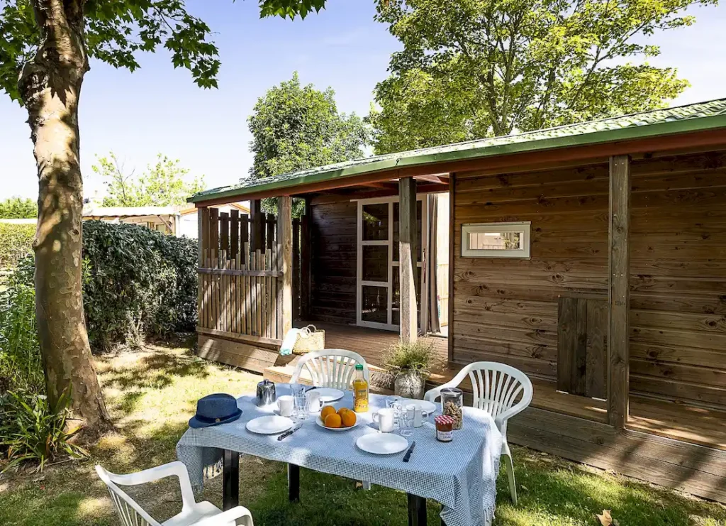 Chalet camping mini ferme