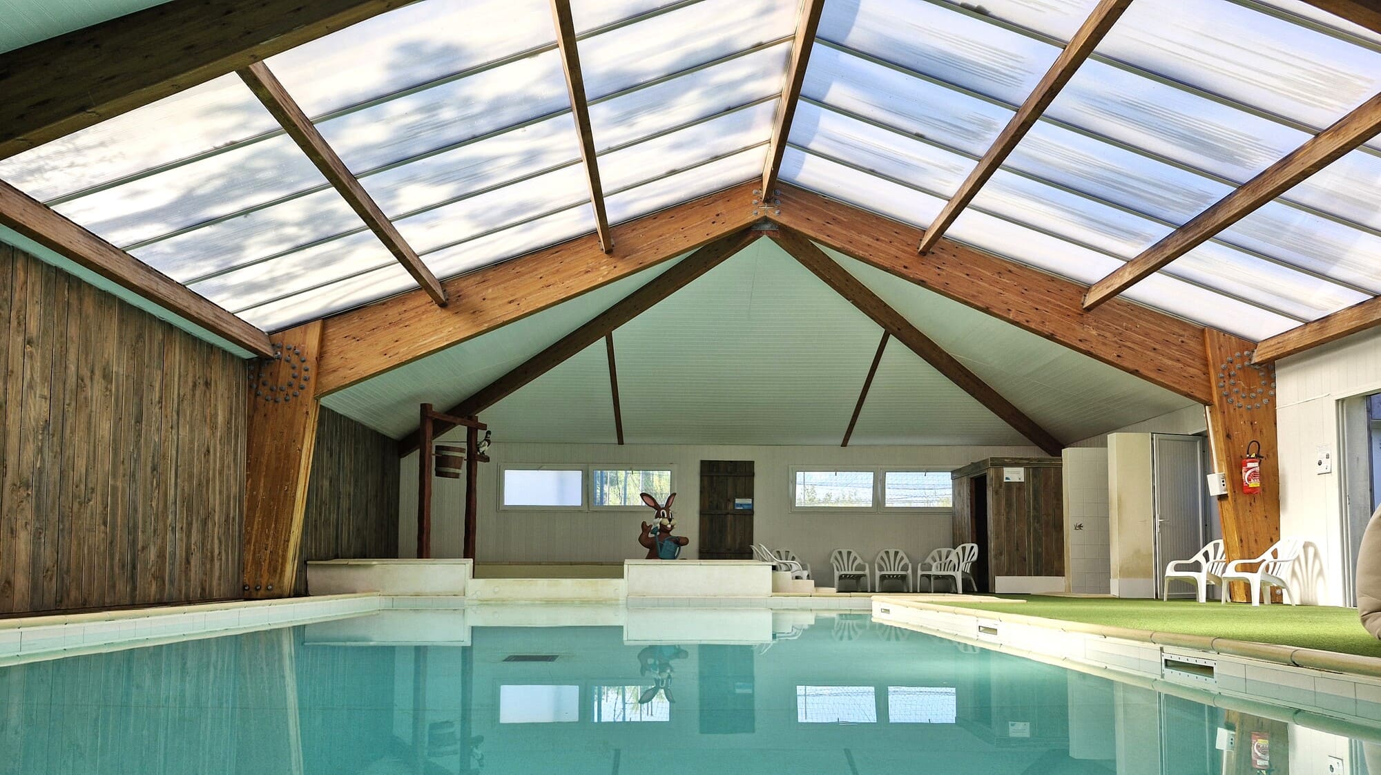 camping grand metairie avec piscine interieure en vendee